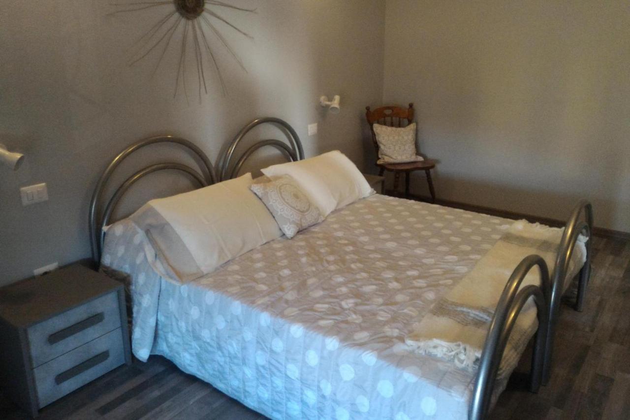 Corona Bed & Breakfast Sardara Esterno foto