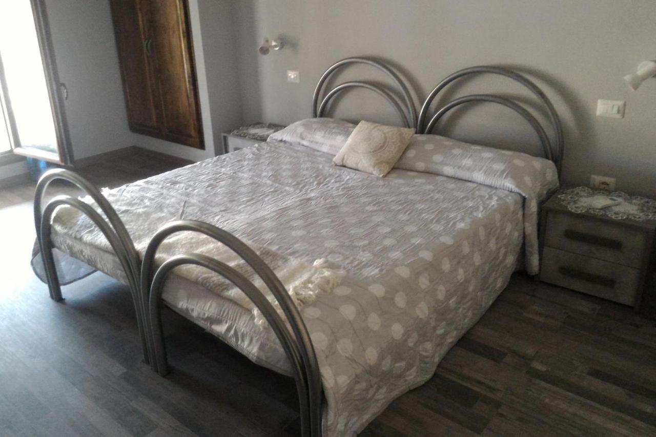Corona Bed & Breakfast Sardara Esterno foto