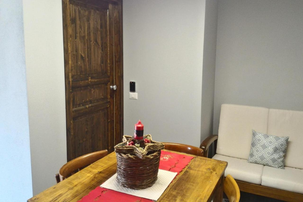 Corona Bed & Breakfast Sardara Esterno foto