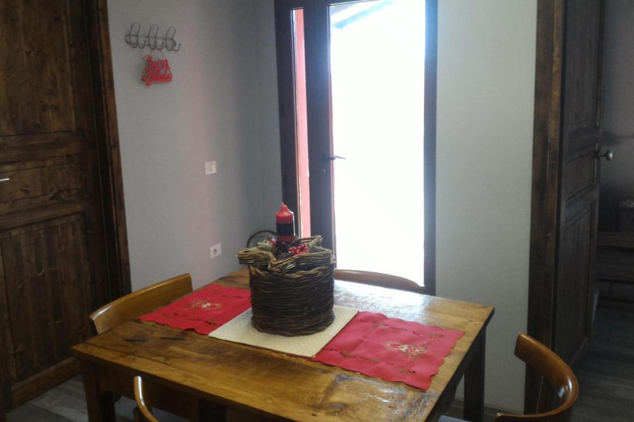 Corona Bed & Breakfast Sardara Esterno foto