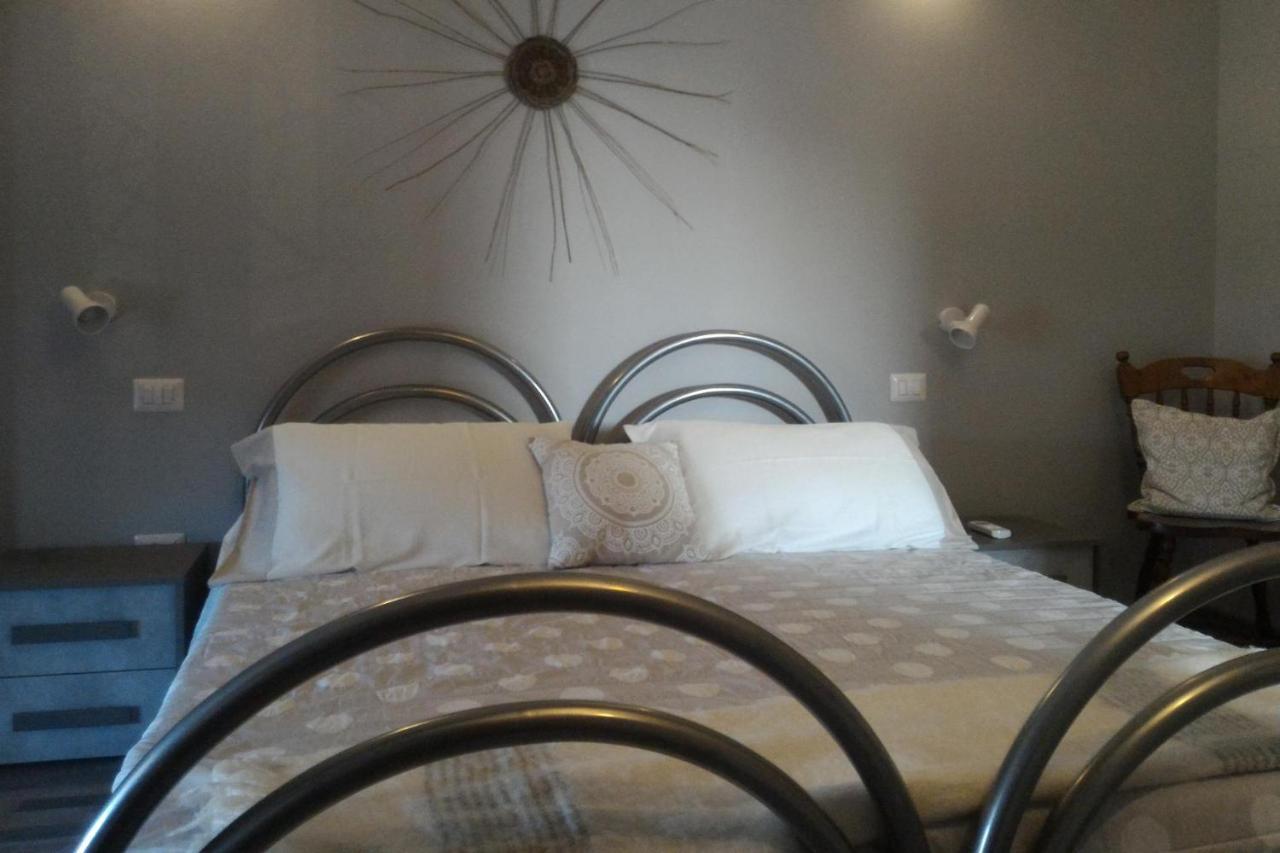 Corona Bed & Breakfast Sardara Esterno foto