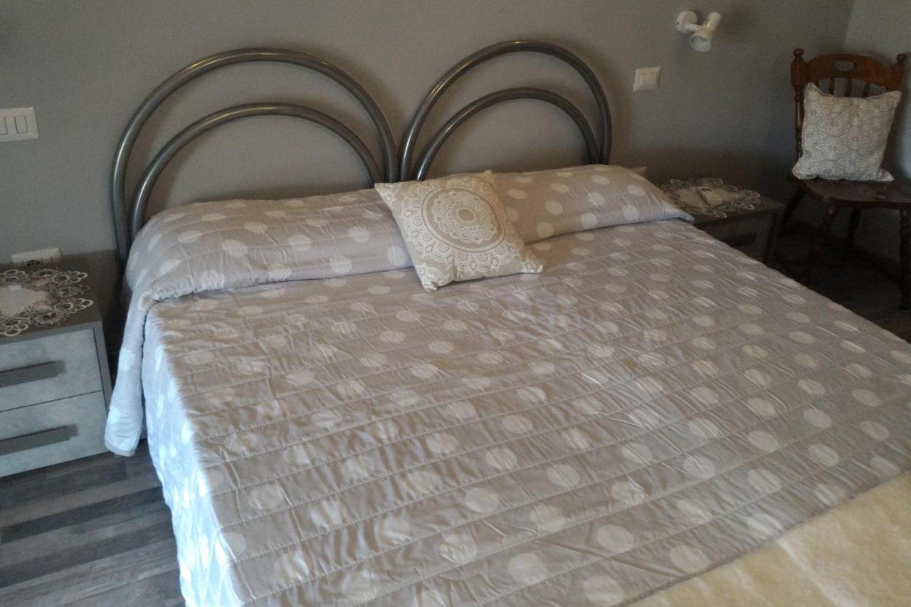 Corona Bed & Breakfast Sardara Esterno foto