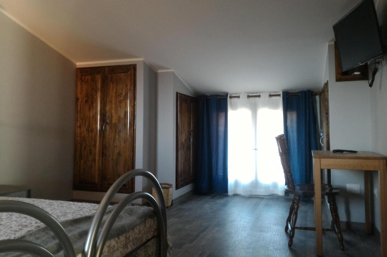 Corona Bed & Breakfast Sardara Esterno foto